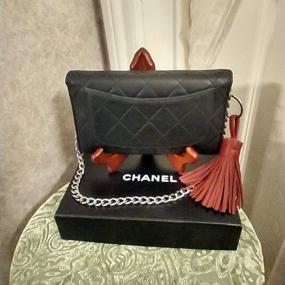 CHANEL Flap Wallet - Picture 2 of 16